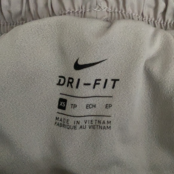 2 pair of Nike shorts. 1 Nike air, 1 dri-fit - Picture 5 of 5